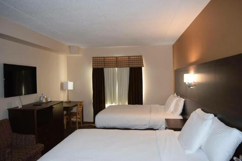 Days Inn By Wyndham Leamington Exterior foto